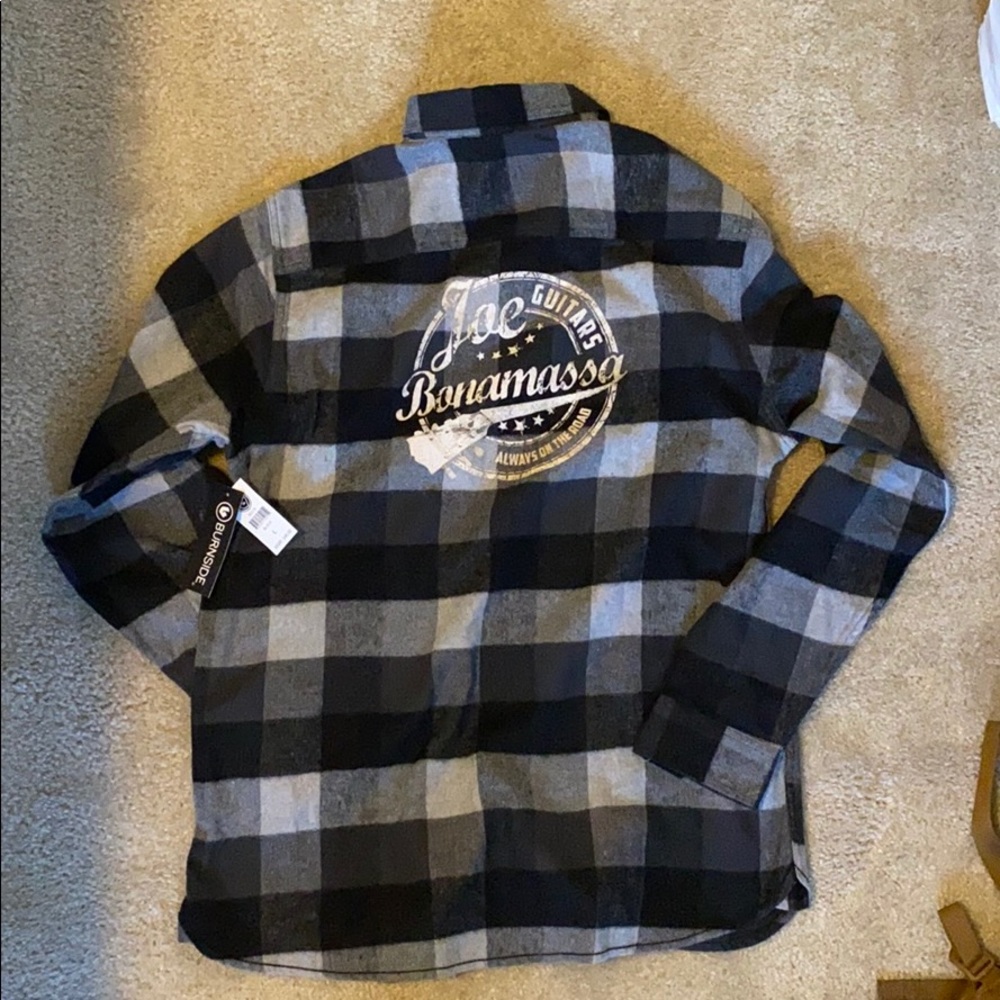 Joe Bonamassa black and white flannel shirt